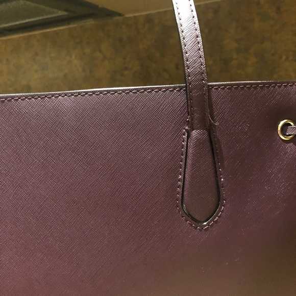 Kate Spade Tote with Matching Wallet - Picture 5 of 7